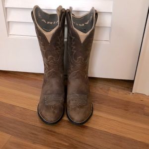 Ariat Heritage Cowboy Boots Size 62B